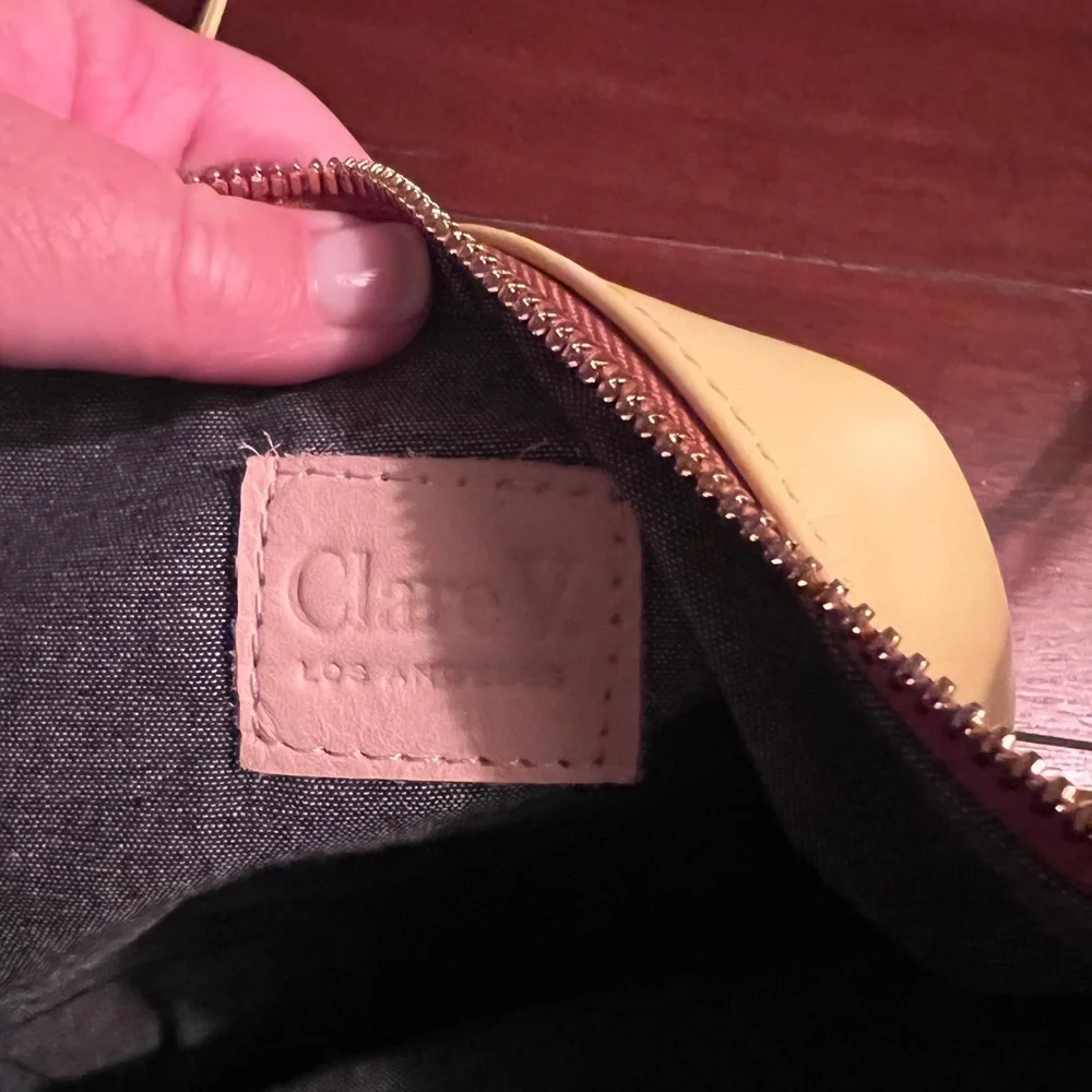 Clare V Yellow Petit Moyen - Picture 3 of 5